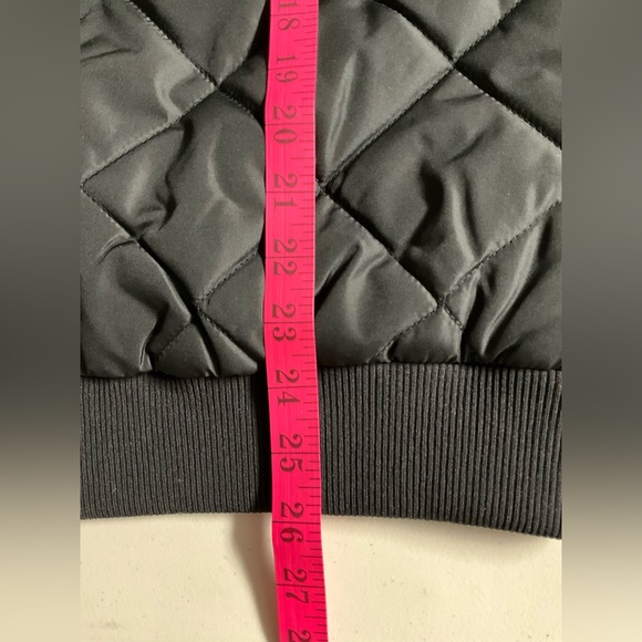 Women's Wild Fable Light Weight Quilted Winter Jacket Black in Color Size Medium - Picture 6 of 10